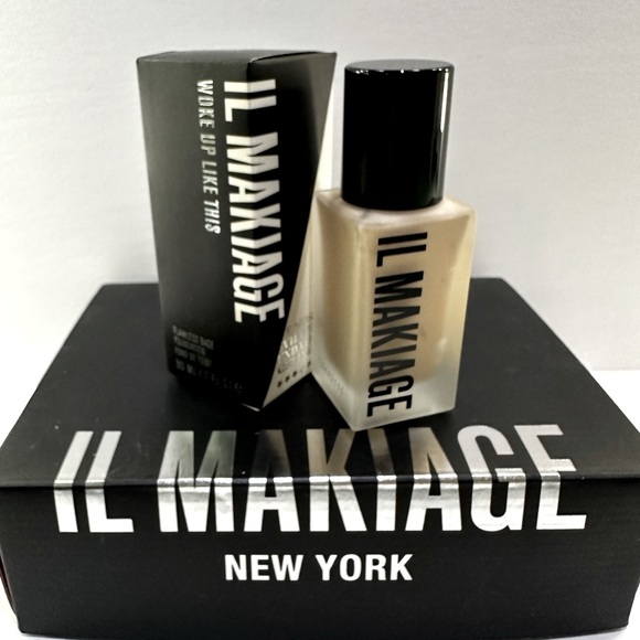 #35 - IL MAKIAGE Foundation in “Woke Up Like This” Shade 35 - Picture 1 of 7